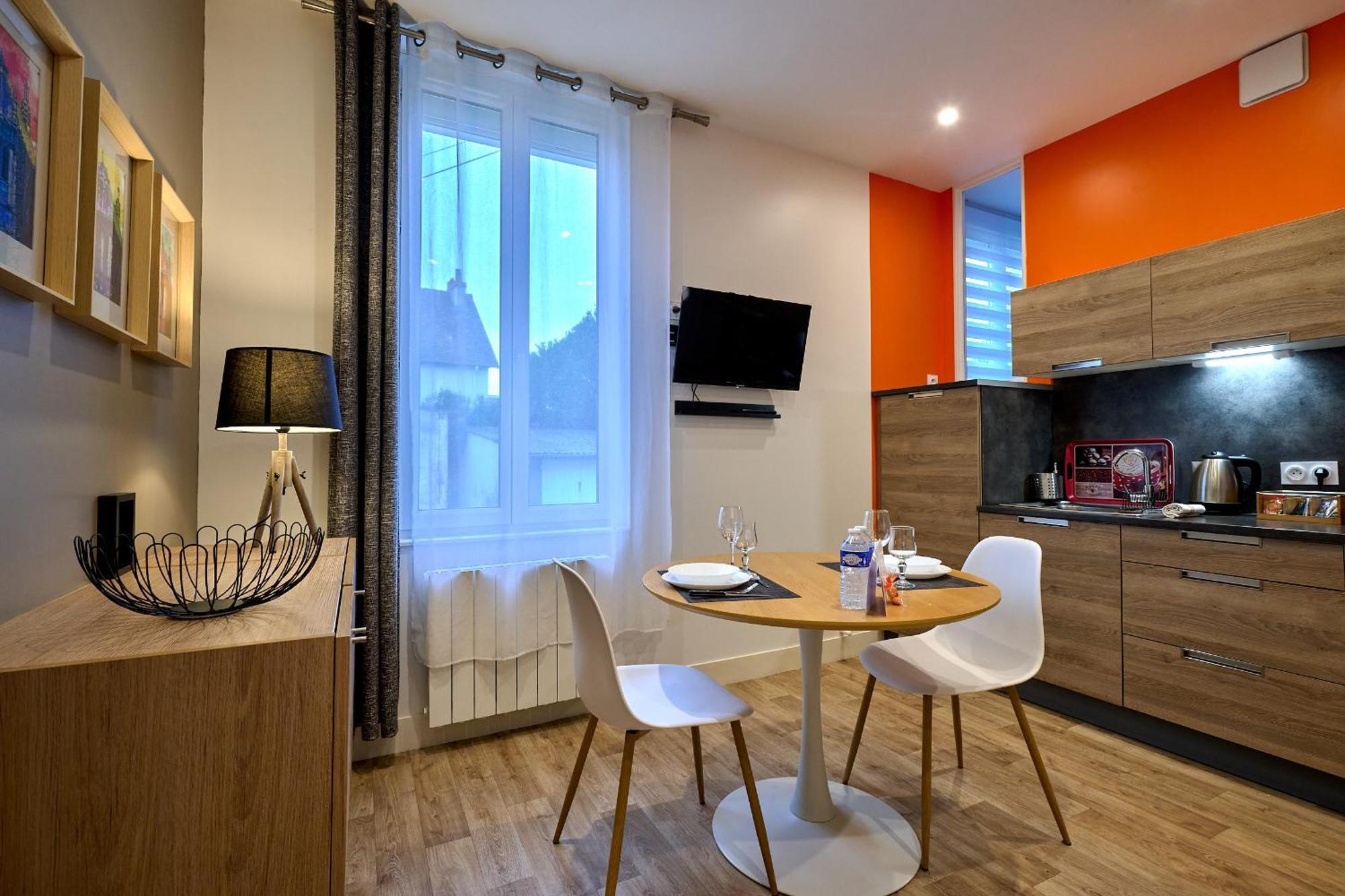 Le Faidherbe Style Appart' Hotel - Wifi Gratuit - Parking Gratuit Calme Et Lumineux Nevers Bagian luar foto