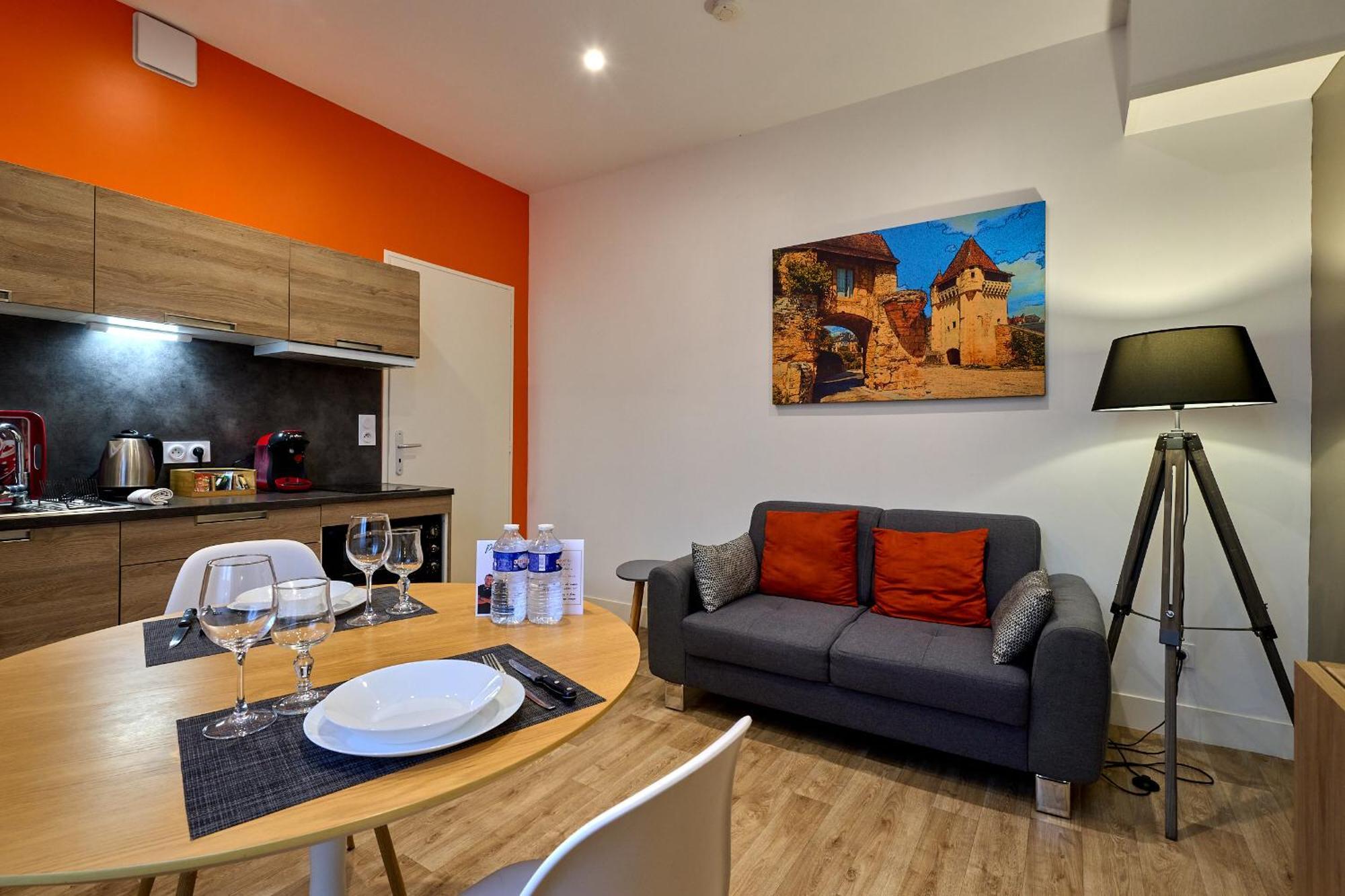 Le Faidherbe Style Appart' Hotel - Wifi Gratuit - Parking Gratuit Calme Et Lumineux Nevers Bagian luar foto